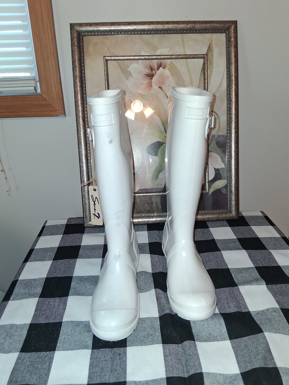 Seven7 White Gloss Tall Rain Boots - Sleek Home Accent